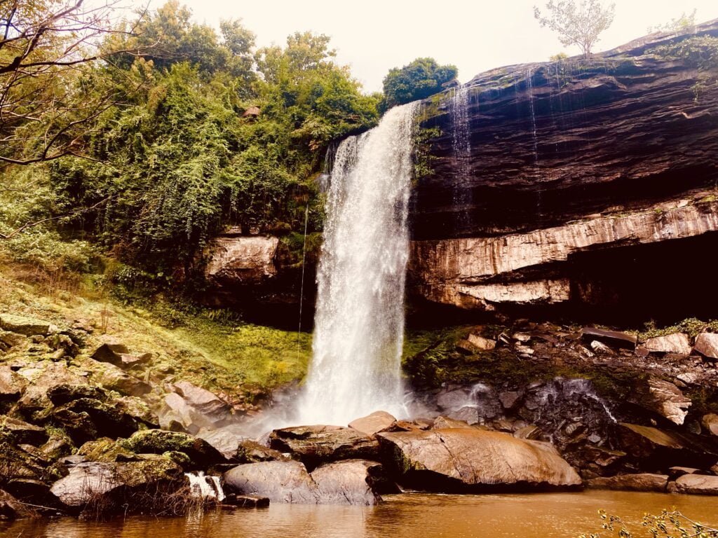 Akumersu Waterfall