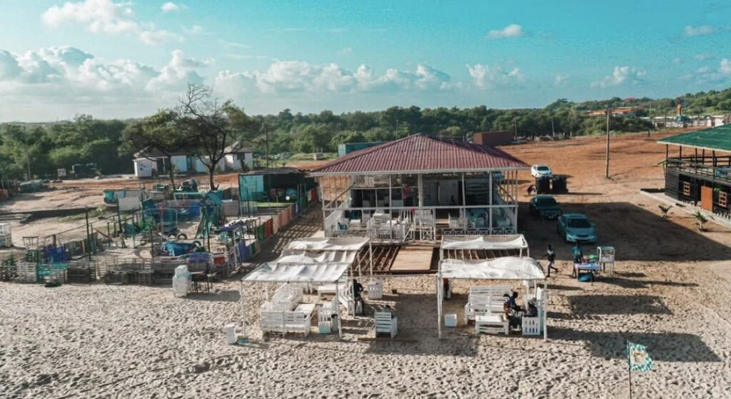 Laboma Beach Resort